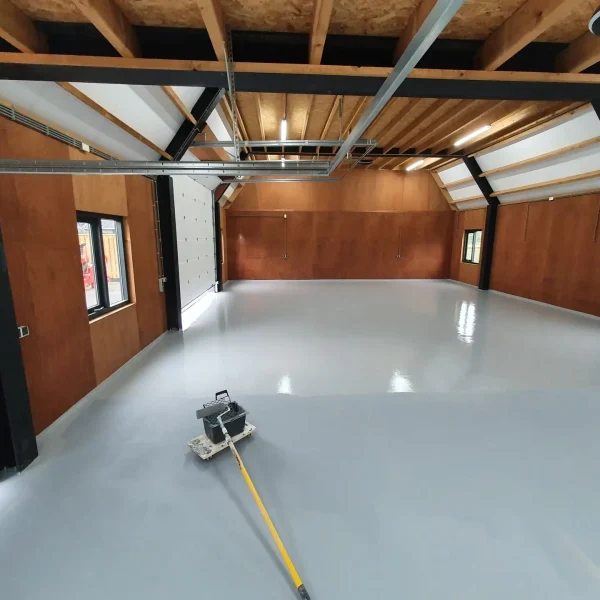 Vloercoating aanbrengen